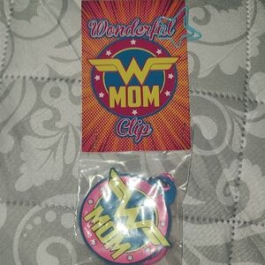 Wonder Woman Mom Clip - Pink and Yellow